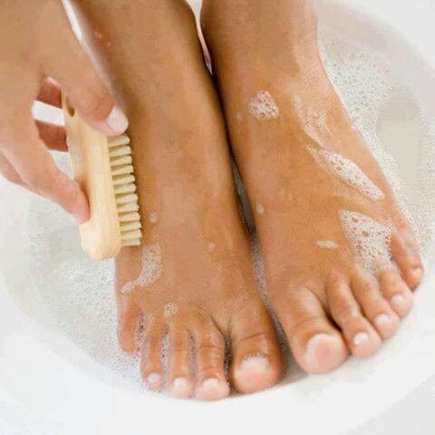 Soak Off & Foot Scrub services randburg